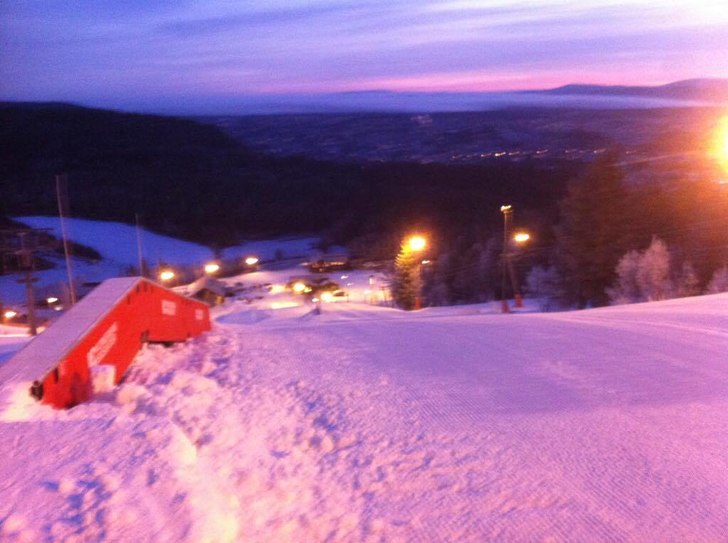 Ingen tåke i Kongsberg Skisenter!
-6 grader, nypr.