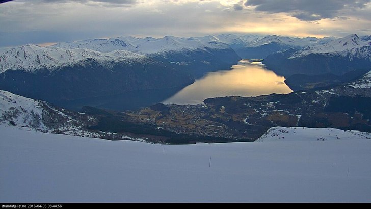 Onsdag 6 april
Onsdag morgon er de lettskyet ver, .