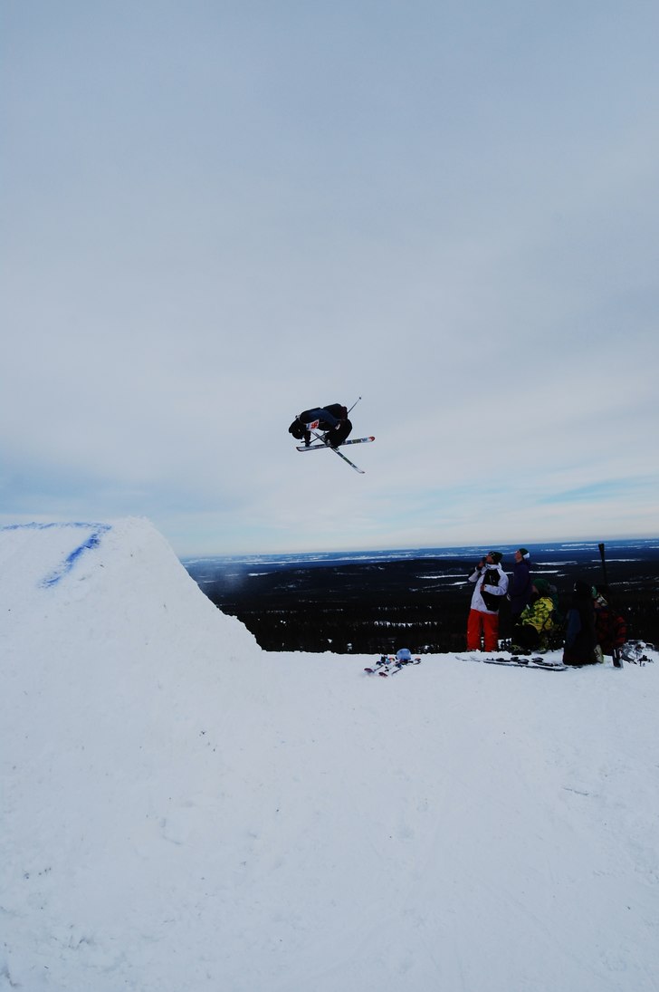 Foto: Tommie Johansson. Åkare: Green?.