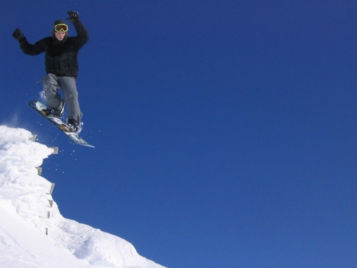 en bit nedanför gondolerna droppar polarn ifrån . Foto: Niklas Sandell. Åkare: Patrik "PatrikNils" karlsson.