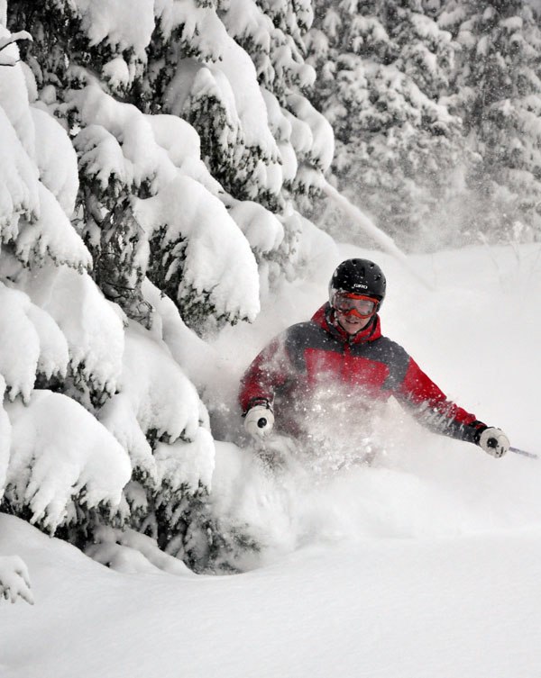 En halvmeter snöfall på natten resulterar i bra . Foto: Peter Modigh. Åkare: Oscar Modigh.