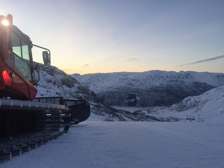 Påskeføre:) 
Tirsdag morgen er det 3 grader, kla.