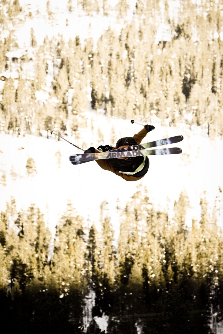 Flat7 rev.mute i soliga T-dalen. Foto: Gustaf Sjöberg. Åkare: Carl-Philip Fredborg.