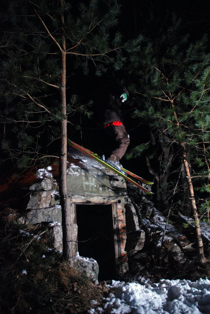 180 drop. Foto: Mange Karlsson. Åkare: Axel Fältström.