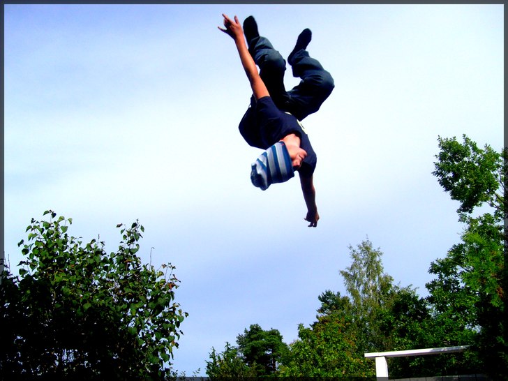 Backflip. Foto: Andreas Torehed. Åkare: Felix Janall.