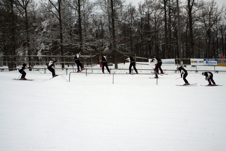 Railslidesekvens. Foto: Viktor Brunö. Åkare: Oskar Kurtti.