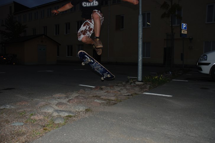 Popshuvit över ett gap. . Foto: Roberto Alvarez. Åkare: Anders Grännsjö.