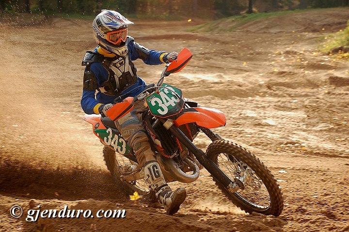 Linus på hans KTM SX 144cc. Foto: Gunnar . Åkare: Linus N.