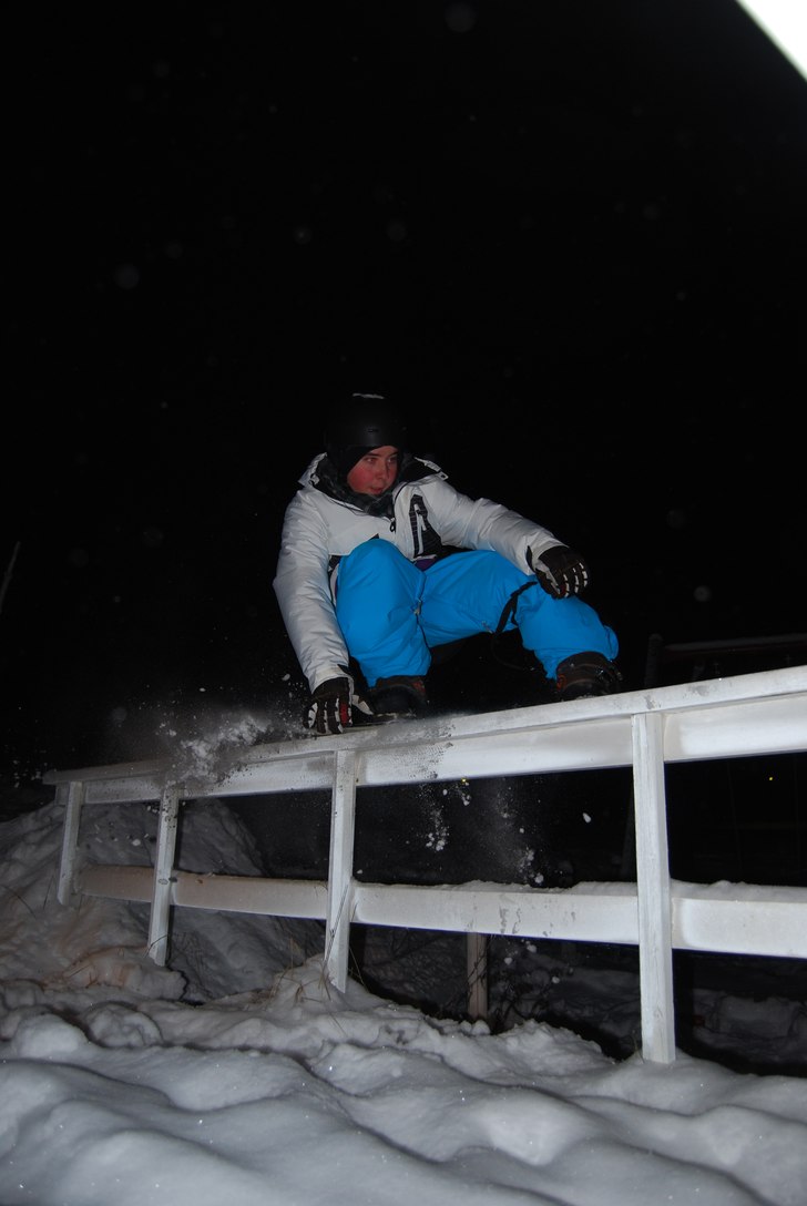 Vi hittade ett handrail i trä som vi körde på&q. Foto: Tommie Johansson. Åkare: Morgan Eliasson.