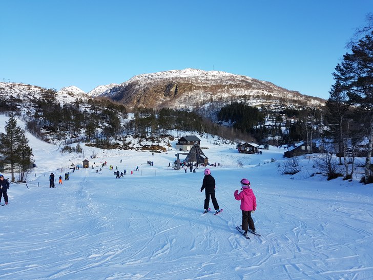 Velkommen ut!
Åpent fra kl 10-16

Afterski fra .
