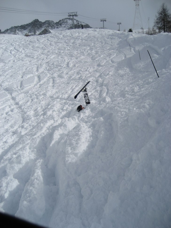 Gäller att landa åt rätt håll när det saknas . Foto: Sofia Smetana. Åkare: Mattias Sjödahl.