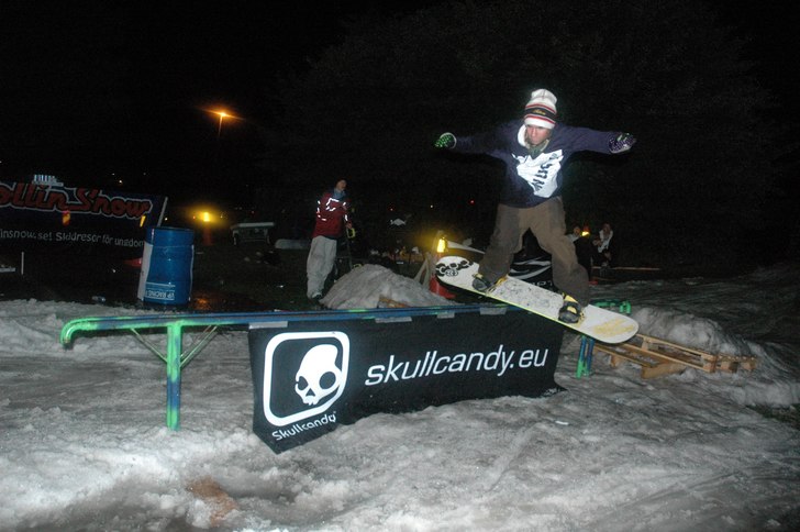 Ser ni vattenpölen nere i vänstra hörnet..?

. Foto: Dennis Ylikangas. Åkare: Erik Lindhee.