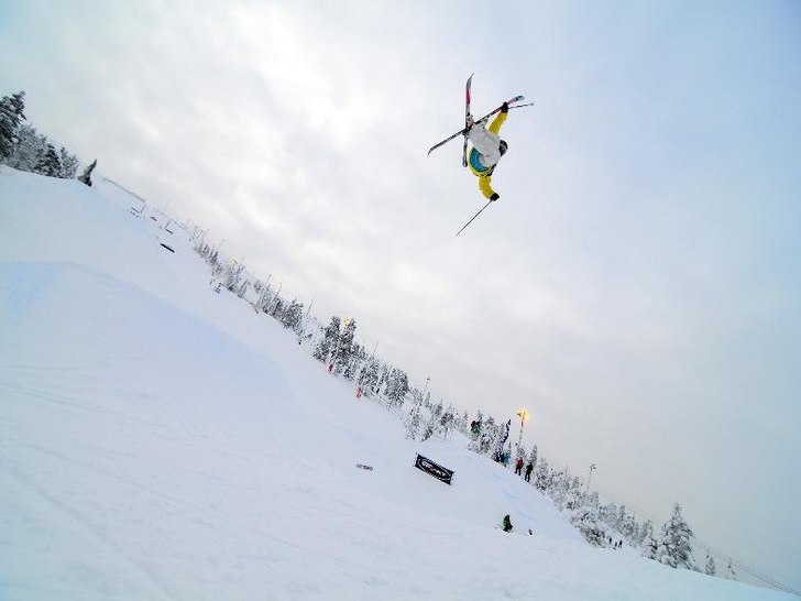 switch bio 9 . Åkare: Axel Östlund.