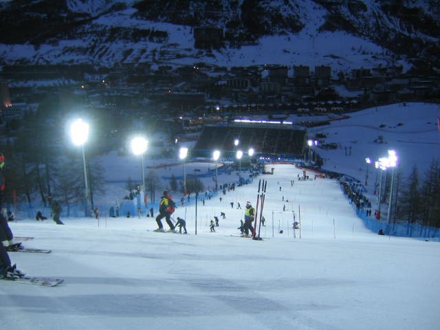 OS, Slalom banan inför andra åket herrar.  Mitt . Foto: Daniel Gustafsson.