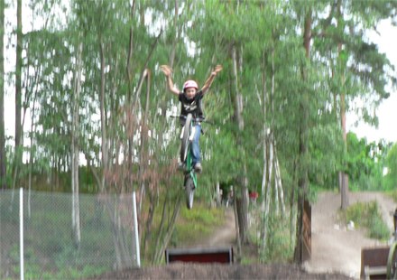 John Barkling, 11 år kör tuck no hander. Foto: Alexandros Bakos. Åkare: John Barkeling.