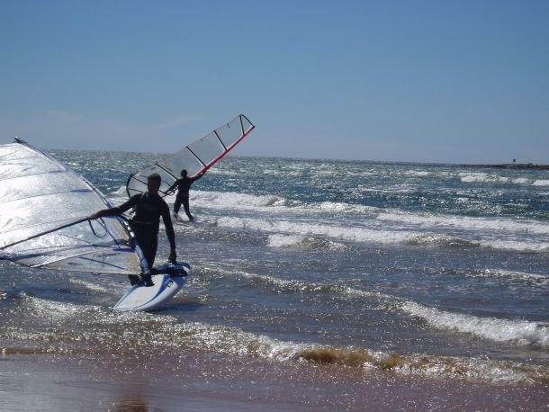 Såg att dom vindsurfade, tog en bild. tja. Foto: andrea lundqvist. Åkare: ingen aning.