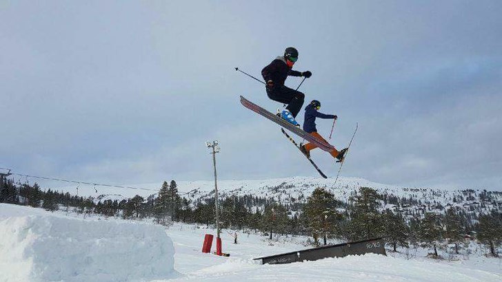 Skidag
Vi har snø i luften og gode forhold. Leka .