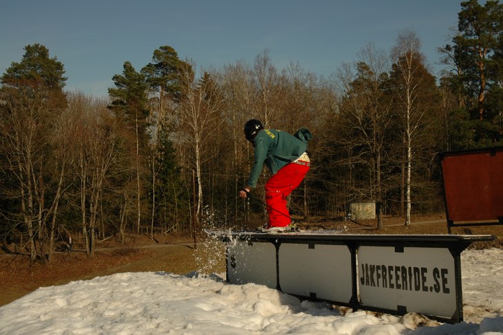 Rails n BBQ, jakfreeride runda av säsongen. Foto: Andreas Höjvall. Åkare: Seb Hjorth.