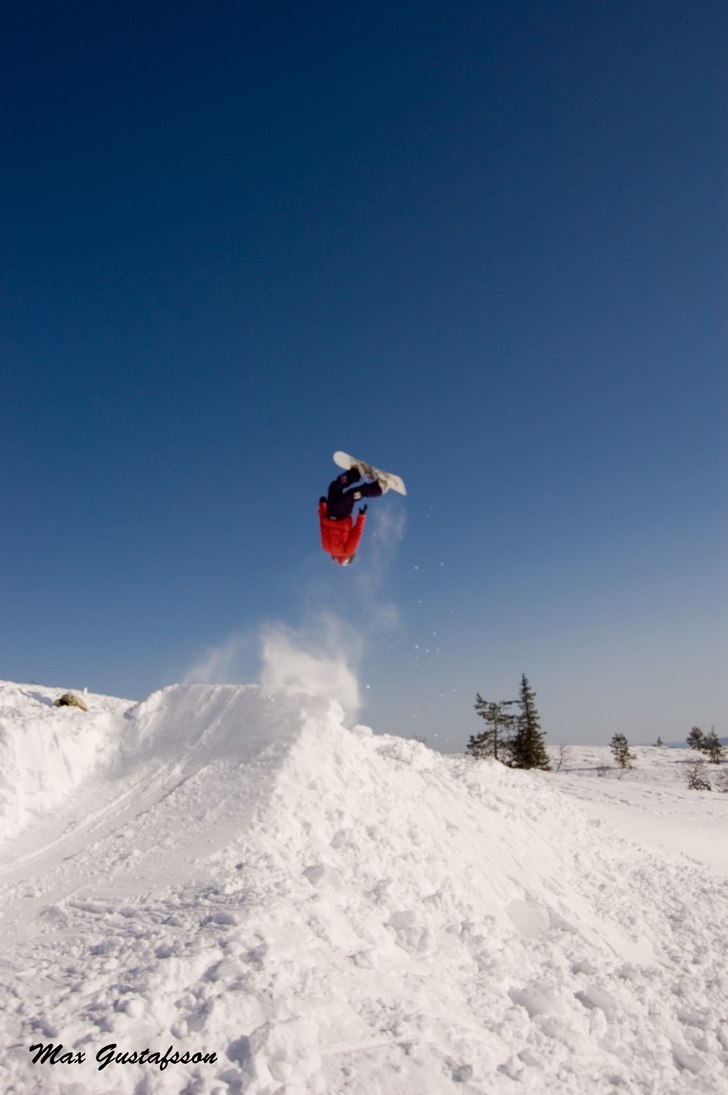 var och byggde en liten corner med en massa grabbs. Foto: Max gustavsson. Åkare: Marcus Siverman.