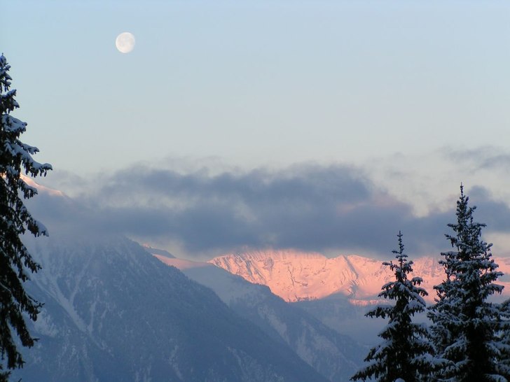 Soluppgång i Verbier - 07.20. Foto: Johan Edenteg.