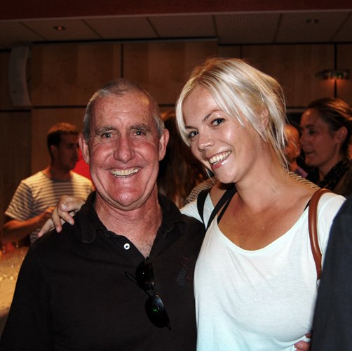 Jag och skönaste snubben i världen surflegenden . Foto: Lena Stubner. Åkare: Karin Hernriksson.