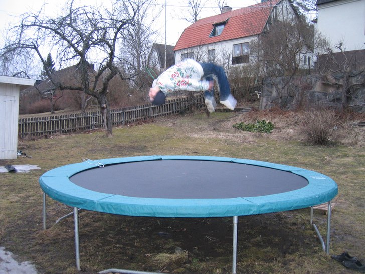 Me doing a trick. Foto: någon nörd. Åkare: Gangstern Sebastian.