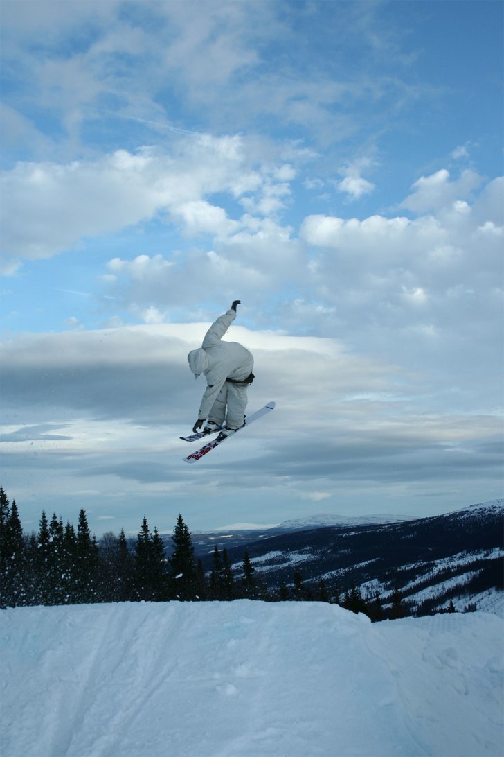 Snurr med handpåläggning. Foto: Benjamin Johansson. Åkare: Marcus Gardefjord.