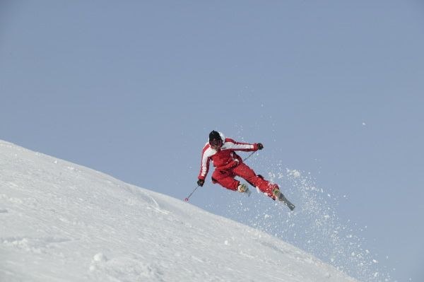 Fullrulle ner till "Fornbonden" för en . Foto: Jocke Lagercrantz. Åkare: Stefan Howding.