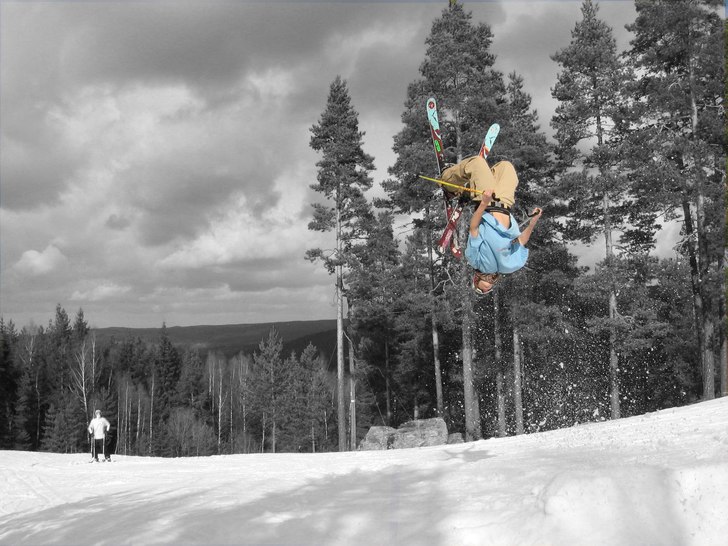 Backflip från ett sånt där litet sidohopp. Foto: Jonis. Åkare: Eric.