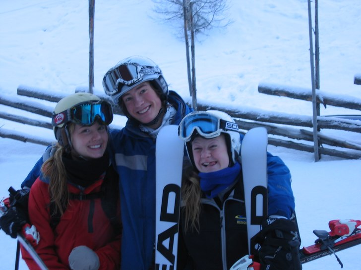 Jag daniel å sanna redo för Alla utmaningar som . Foto: jesper nielsen. Åkare: sofia, daniel, sanna.