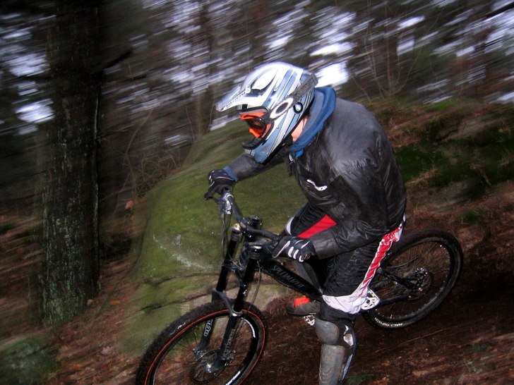 E-beth rippade loss en regnig eftermiddag i kviber. Foto: Eric Westling. Åkare: Elisabeth.