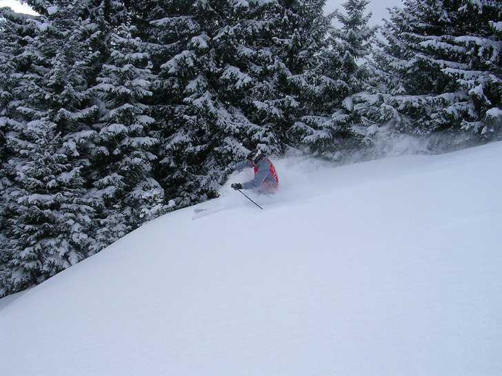 Jag ryser när jag tnker tillbaka på snön. Foto: Björn Lindqvist. Åkare: Jesper Rogö.