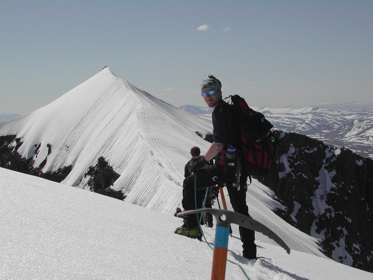 Gick en alpin klätterkurs där vi hade kalasväde. Foto: Henrik Mattson. Åkare: Johan Hernberg.