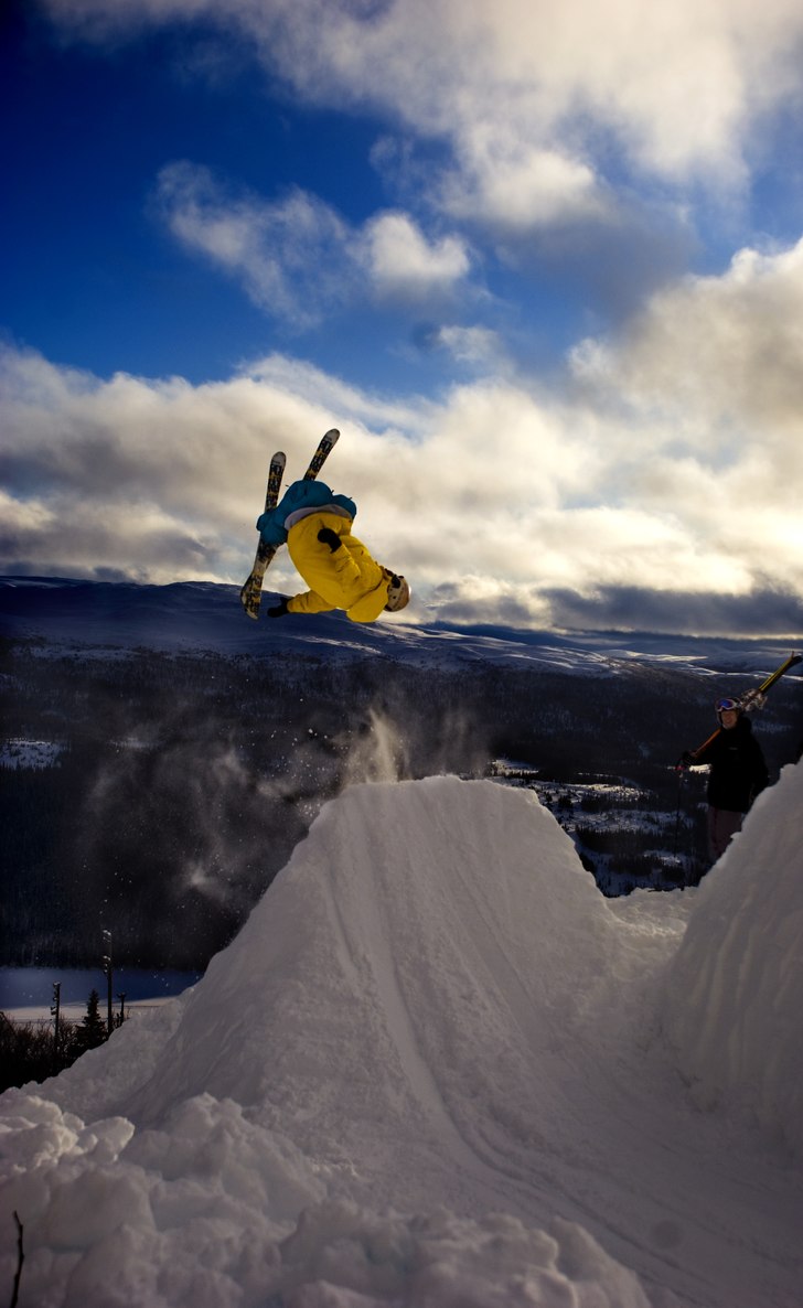 matte leker med en lincoln. Foto: hugo ljungquist. Åkare: matthias karthäuser.