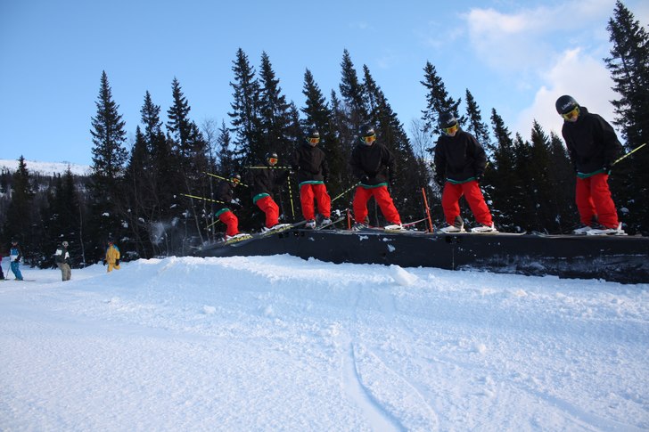 lekte lite i ps. Foto: lucas jaktlund. Åkare: sebateyan sandberg.