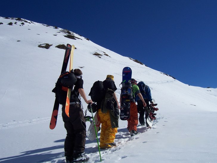 Hiking for offpist... Foto: Andre Mård. Åkare: Jakob Ventin, Petter Lundberg, Lennart Ventin, Jonathan Skagersten.
