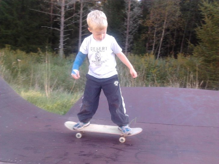 September 2012  

Enarmade banditen / fotografen. Foto: Kristian B. Åkare: Son nummer 1.