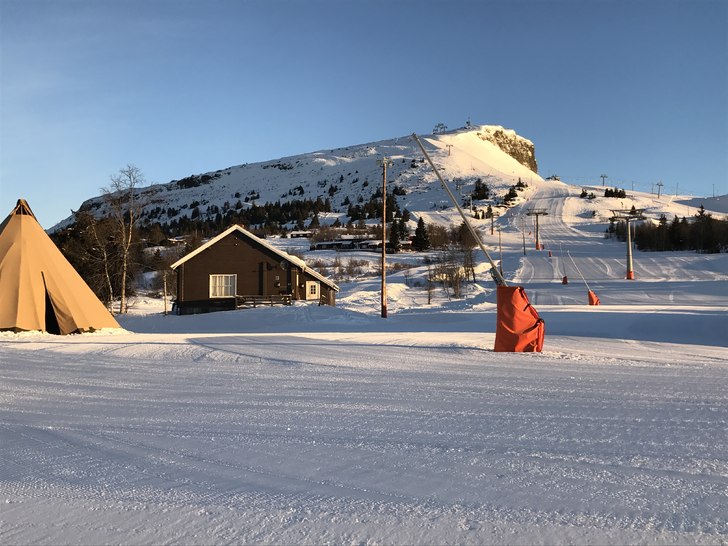 SKEIKAMPEN
I Dag er det -10 grader og nesten vinds.