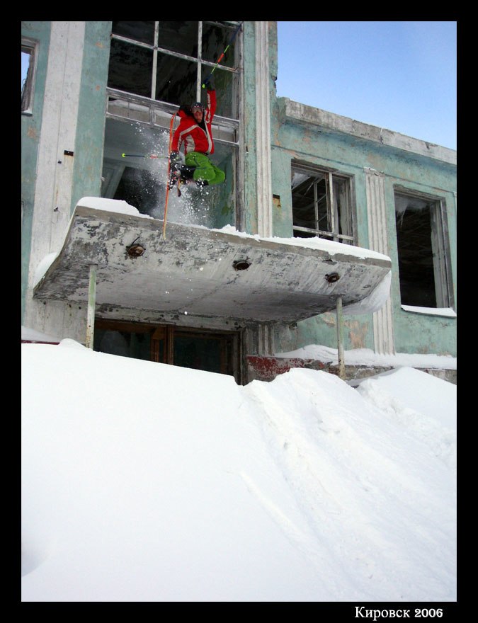 Ruin på vägen till 25kilometres i Kirovsk. Inrun. Foto: Jonatan Odby. Åkare: Martin Olsson.