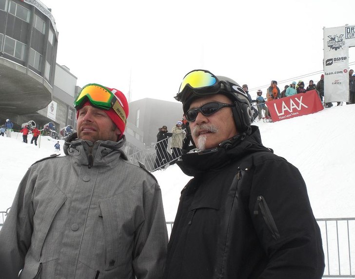 Foto: Stadler/LAAX. Åkare: Reto Poltera & Reto Gurtner.