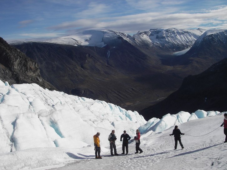Grym vandring upp och underbar isklättring uppe v. Foto: Elisabet Sjöberg.