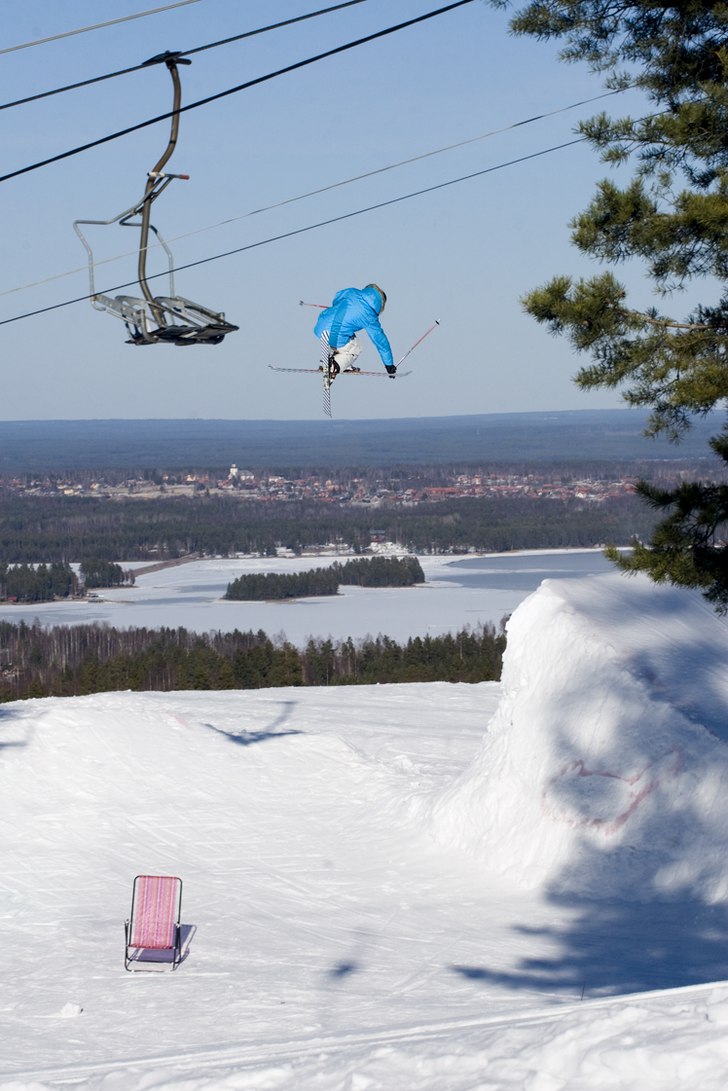 En solig vårdag på Gesunda, och jag vågade mig . Foto: Andreas Timfält. Åkare: Jesper Norén.