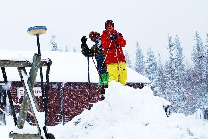 Första snön i Gräft typ 50 cm snö!!
Jag och i. Åkare: Tommie Johansson och Anders Holmberg.