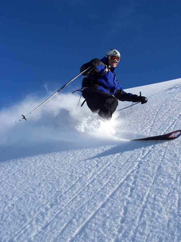 Det syns på smilet att Gustav har det gött!. Foto: Mikael Thorn. Åkare: Gustav Rogstrand.