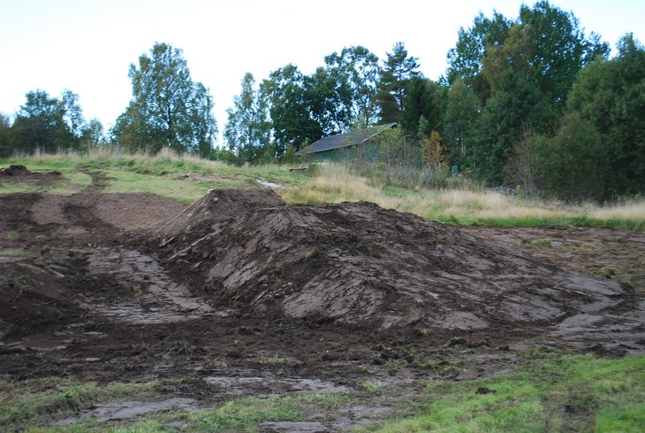 Nu är äntligen grundjobbet klart. nu ska det bar. Foto: Jag (oskar andersson).