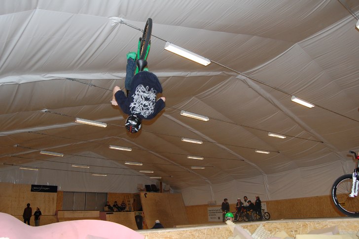 backflip. Foto: kevin scherp. Åkare: jag.