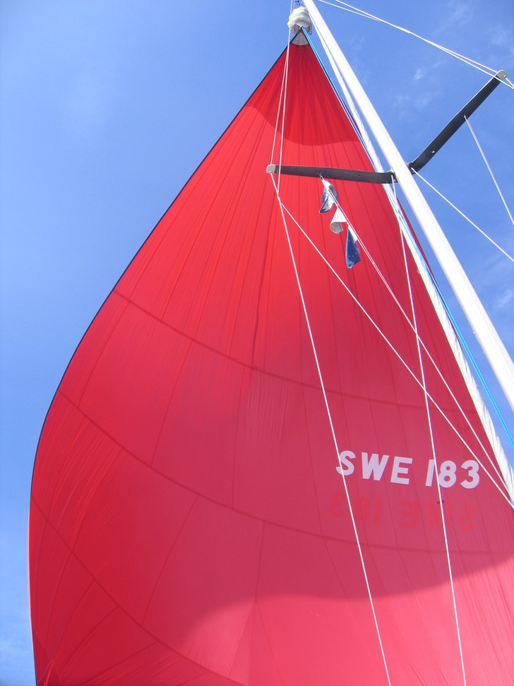 S/S Isabel
12h med gennaker i solsken.... Foto: Johan Argus.