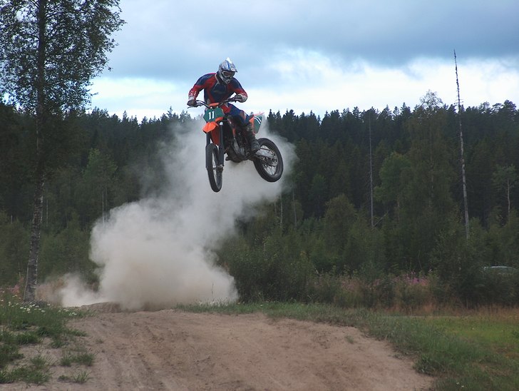 hopp hopp . Foto: Lars-Göran Johansson. Åkare: André Johansson.