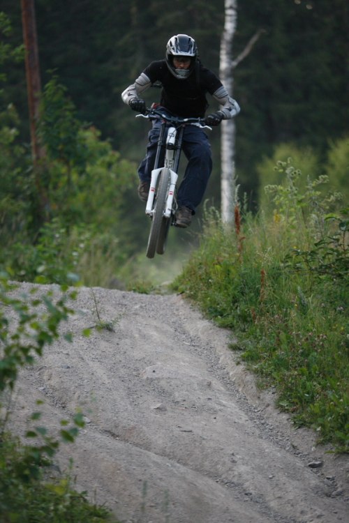 Testar nya kameran. Och den verkar ju fungera fint. Foto: Kim Molander. Åkare: Fredrik.