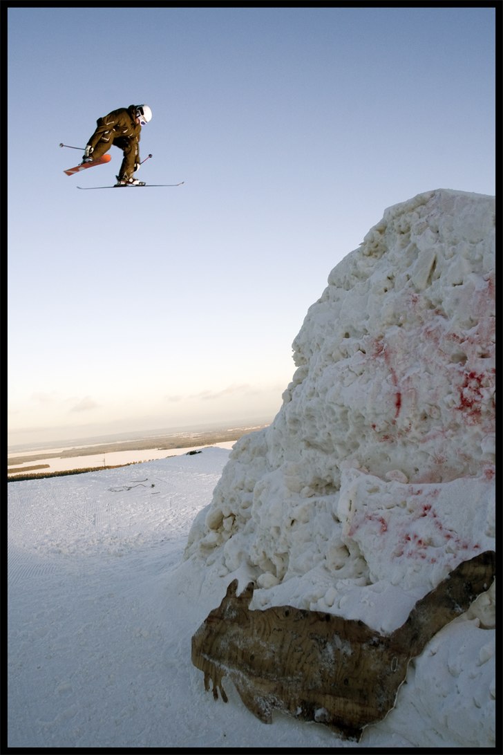 nötte en hel dag me bara sw 5or för att få dom . Foto: Andreas Timfält (Sweden Pro Photo). Åkare: Jesper Norén.